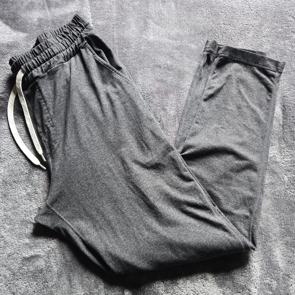 Vuori Mens Pants Ponto Performance Size Small Charcoal Heather Color